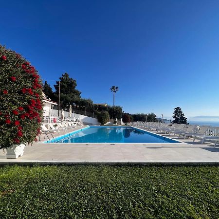 Brentanos Apartments - A - View Of Paradise Gastouri  Екстериор снимка