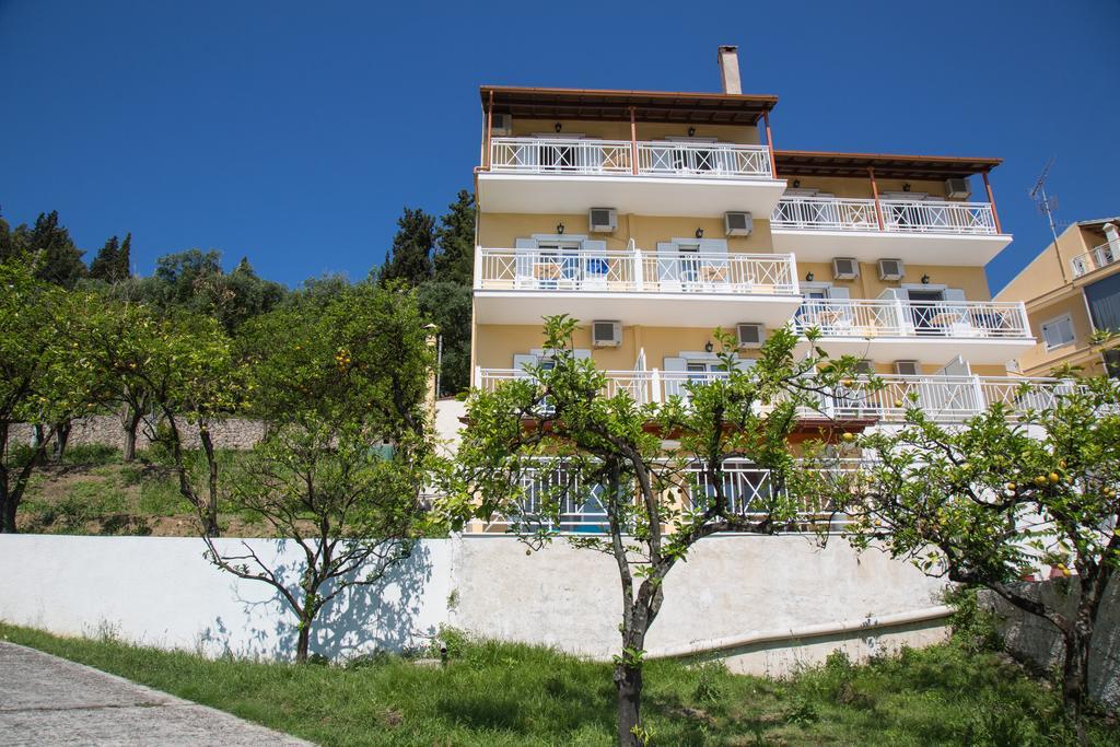 Brentanos Apartments - A - View Of Paradise Gastouri  Екстериор снимка