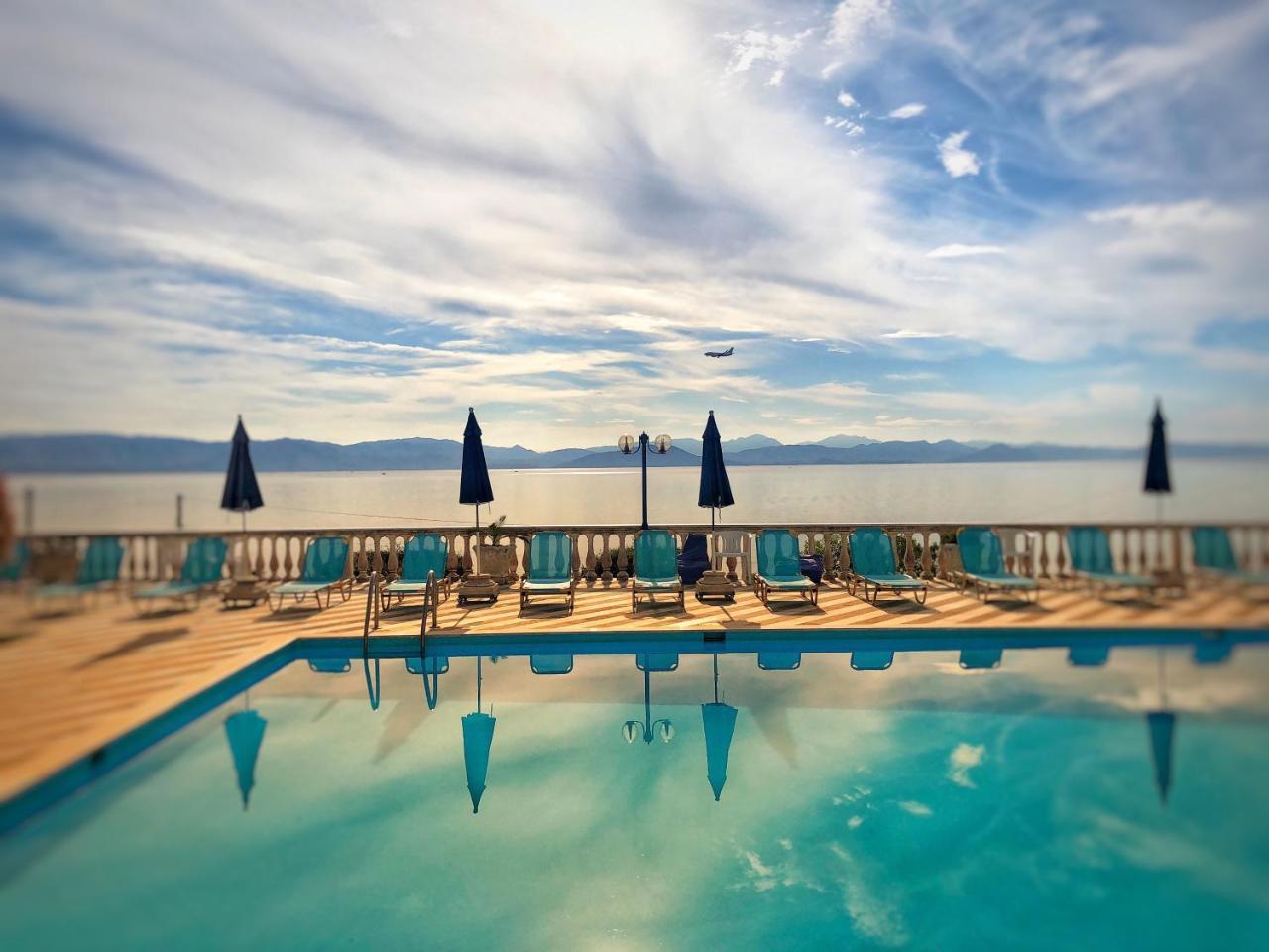 Brentanos Apartments - A - View Of Paradise Gastouri  Екстериор снимка